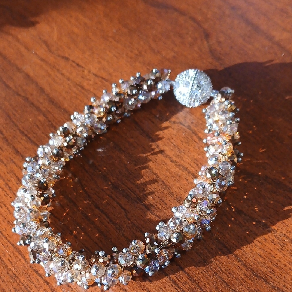 Elegant Crystal Beaded Bracelet